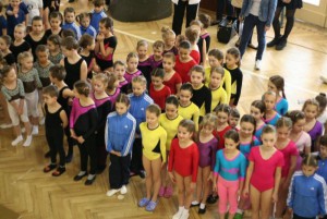 Cenné medaile i prvenstvo pre gymnastov z Elánu. Chlapci súťažili v Prievidzi, dievčatá v Detve a Bratislave