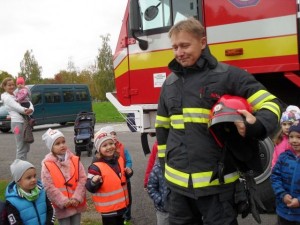 Deti spoznávali prácu hasičov