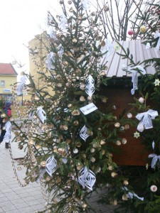 Vianočná výzdoba z dielne žiakov základných škôl