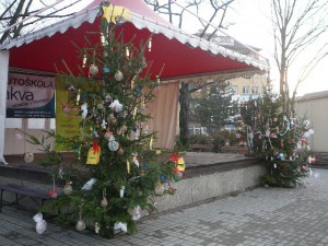 Vianočná výzdoba z dielne žiakov základných škôl