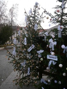 Vianočná výzdoba z dielne žiakov základných škôl