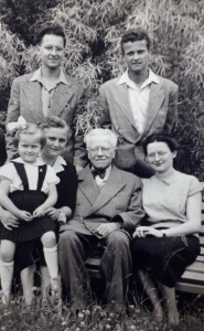 J. M. Novacký s rodinou